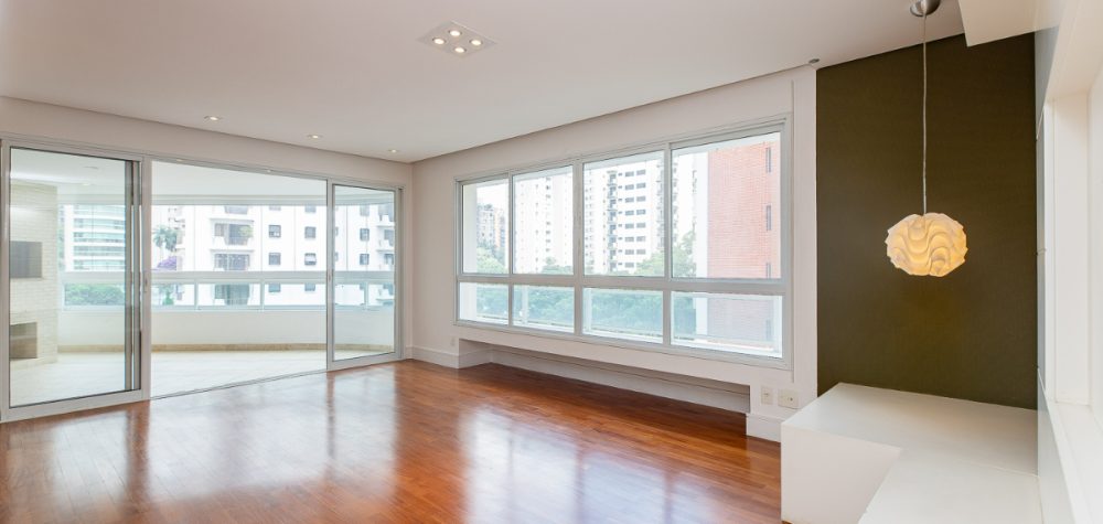 1741352670057-remax_2