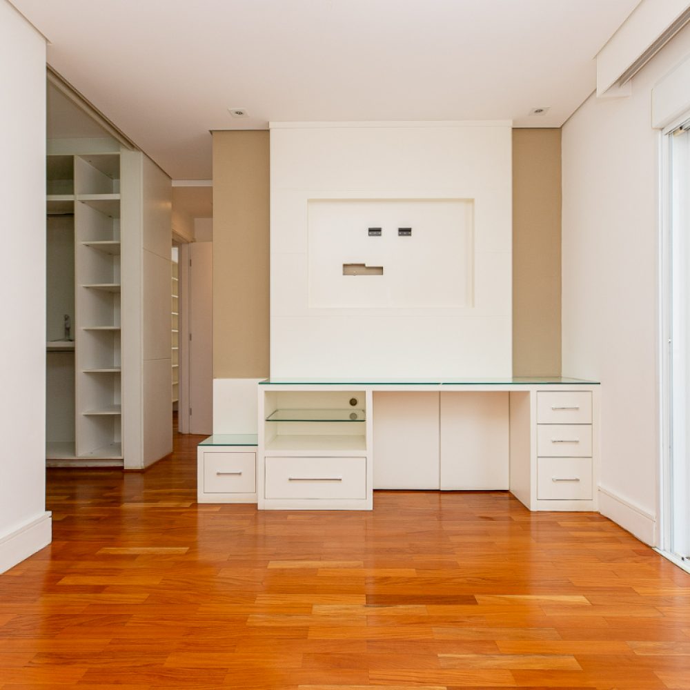 1741352670497-remax_30