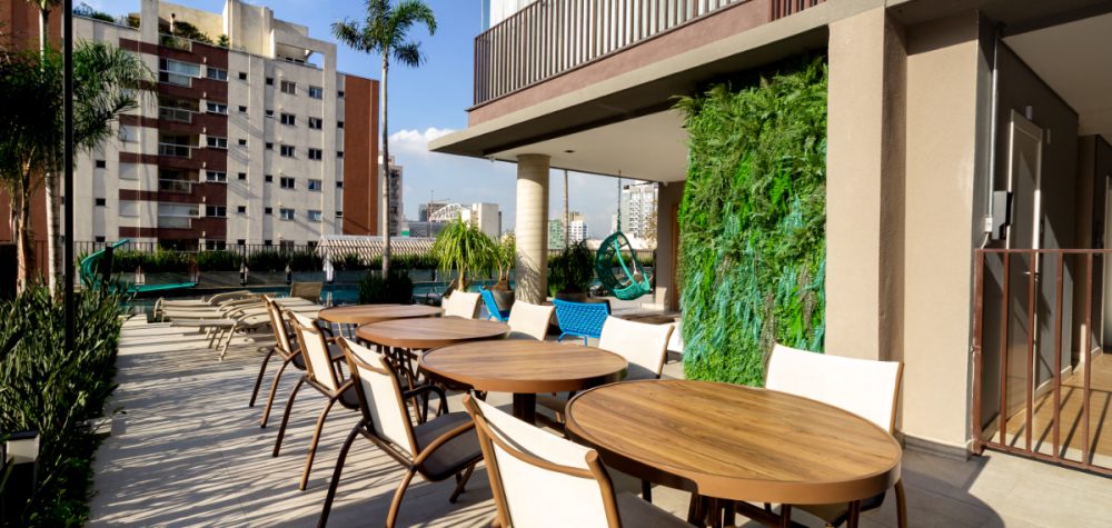 1746212497536-18_20solarium_20lounge_20_2_